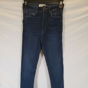 Zara Woman Dark Wash Skinny Jeans With Fringed Hem Sz 2